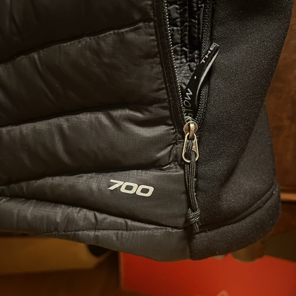 North Fave Vest - Picture 6 of 7